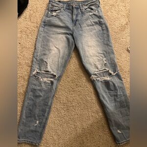 Size 4 - American Eagle Mom Jeans